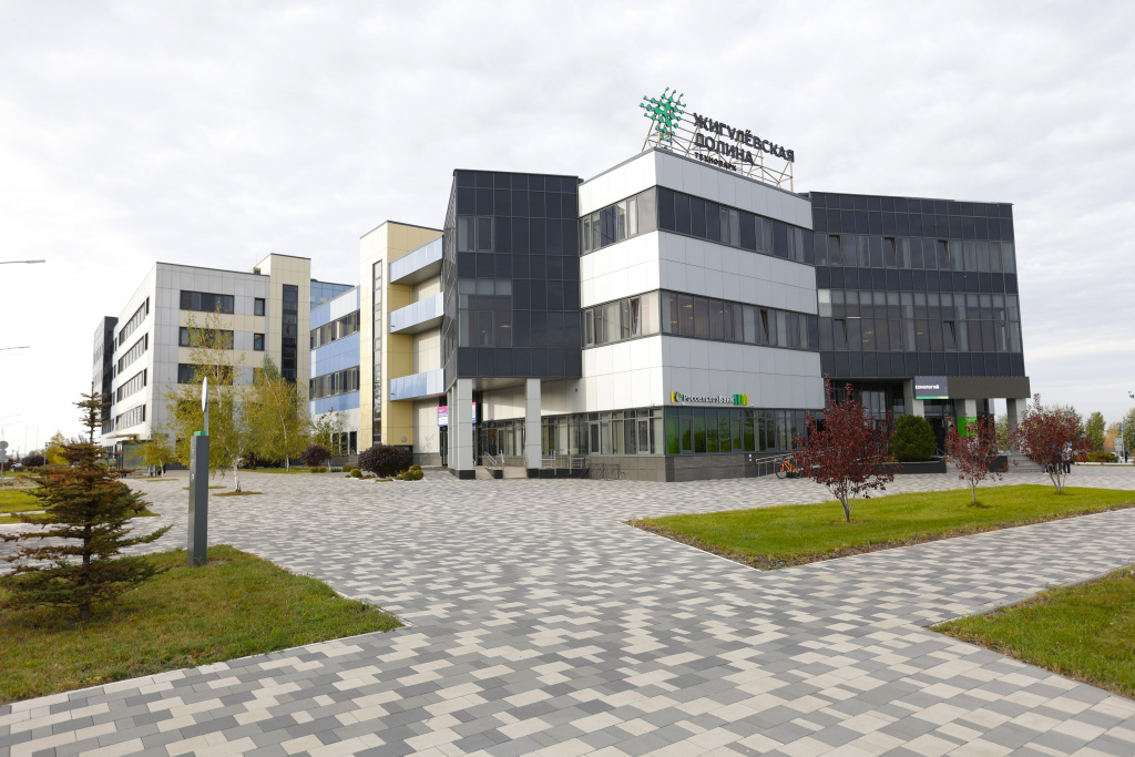 корпус осень.JPG